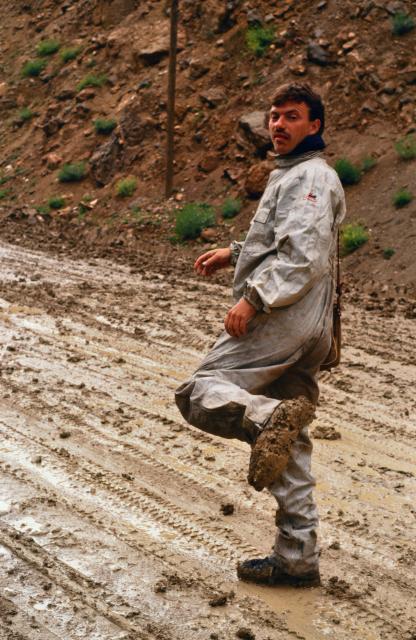 Der Lehm verklebte einfach
alles.