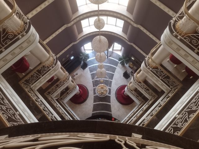 Die Aussicht vom 4. Stock in meinem Hotel hinunter