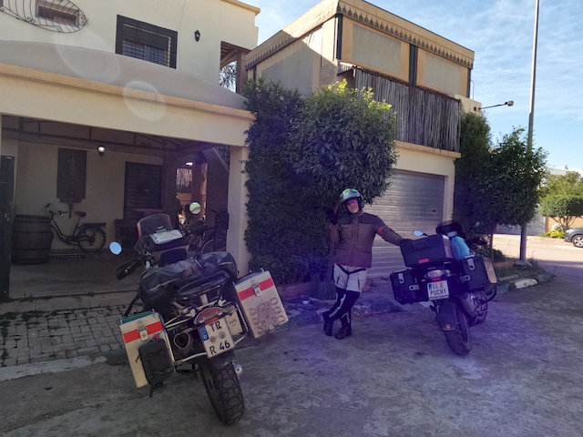 Abfahrbereit vor dem letzten Hotel