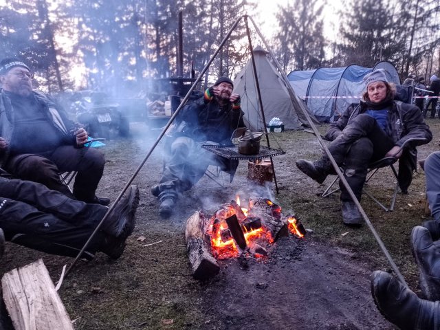 mit den Motorradfreunden Trier am Lagerfeuer