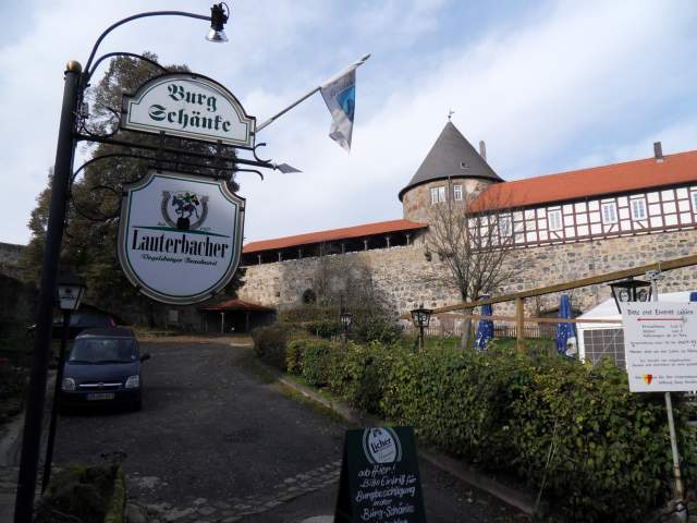 in der Burg