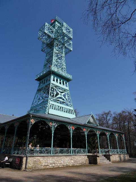 das 38 Meter hohe Josephskreuz