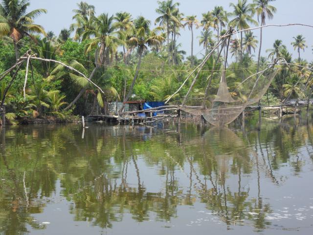 Chinesisches Fischernetz in den Backwaters