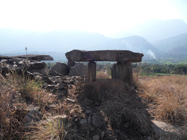 Dolmengräber bei Marayoor