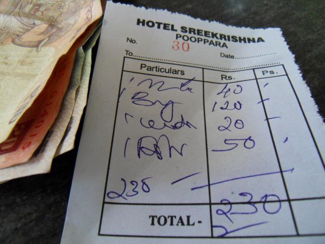 Mittagessen im "Hotel" Sreekrishna in Puppara