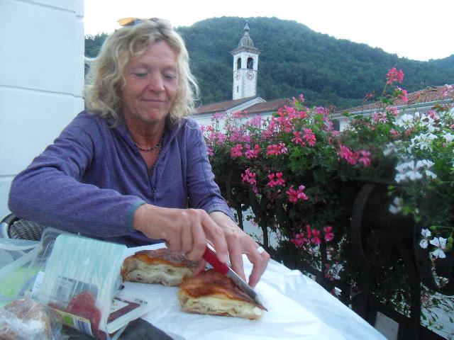 Abendessen auf unserem Balkon