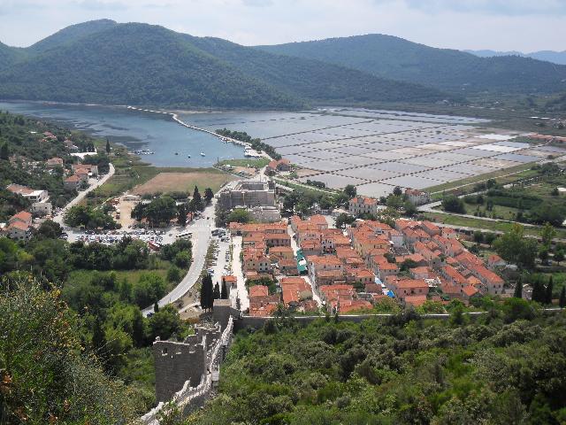 Blick auf die Salzgärten von Ston