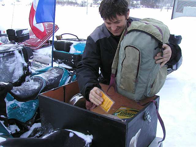 Beladen des Holz-Topcase