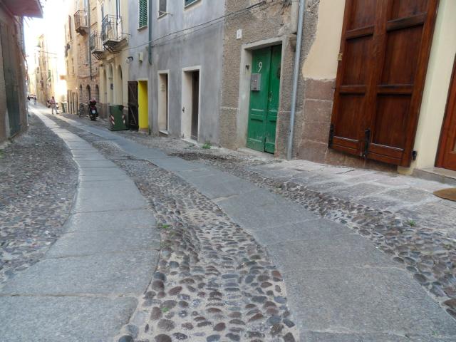 Strae in der Altstadt Algheros