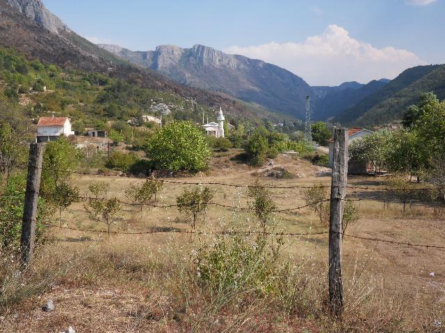 In Bosnien-Herzegowina kurz hinter der Grenze