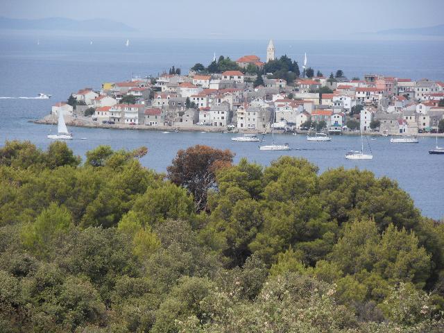 Küste vor Marina