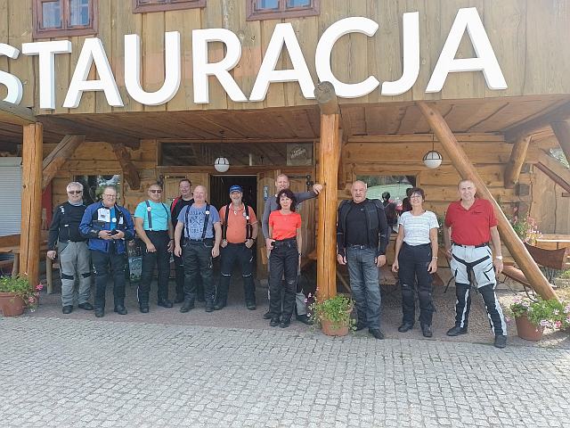 Pause an einem schönen Blockhaus-Restaurant an der S3 bei Sosnovice