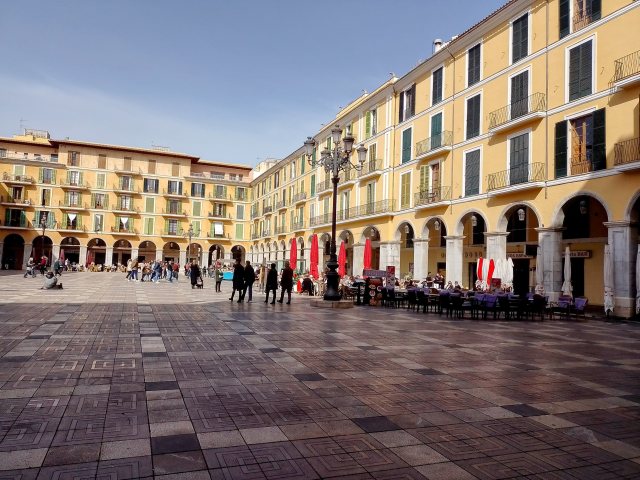 auf dem Plaza Mayour in Palma