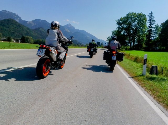 Mit Elke, Michael und Bernd unterwegs zu unserem Ziel Flachau/Österreich