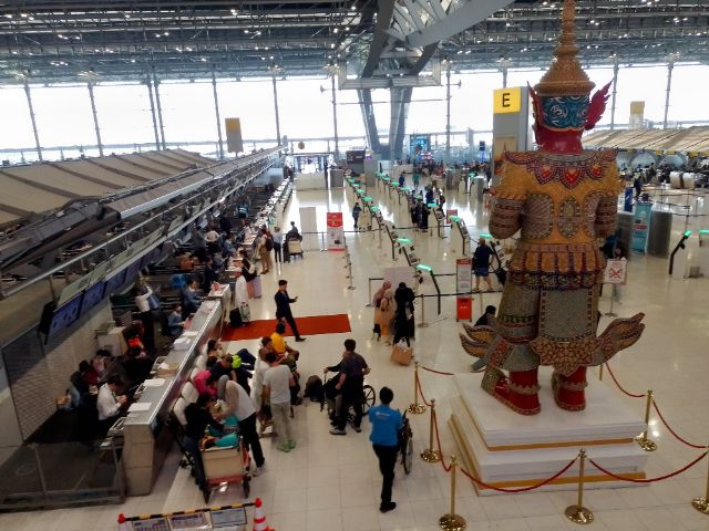 im Flughafen von Bangkok