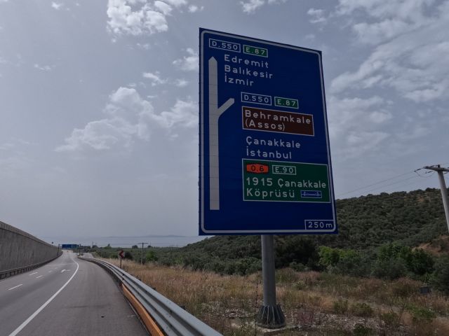 unterwegs auf groen, autobahnhnlichen Straen, die wenig Abwechslung boten