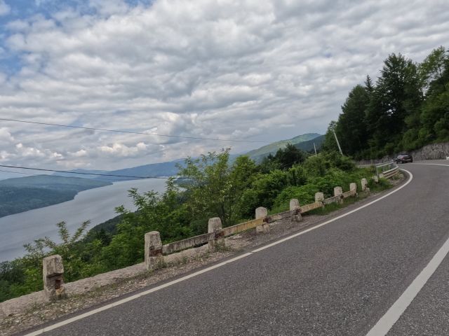 am Lacul Izvorul Muntelui