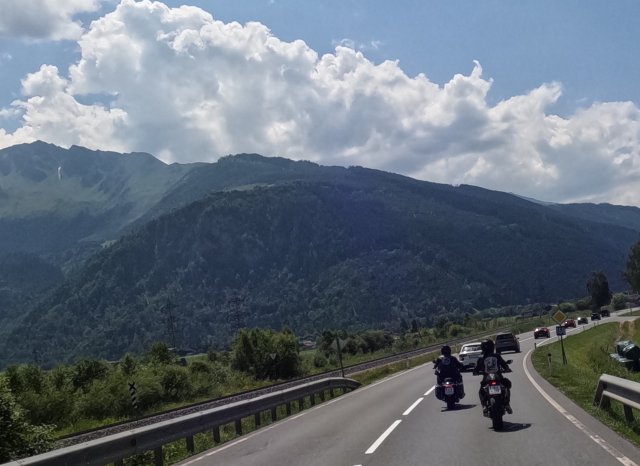 Es wirkte heute, als sei halb Österreich auf den Beinen.