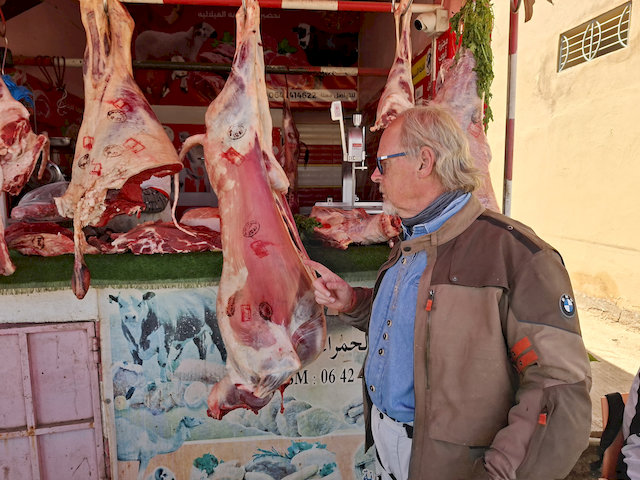 Straßenmetzgerei in Merzouga
