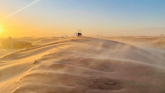 Sonnenaufgang in der Wüste