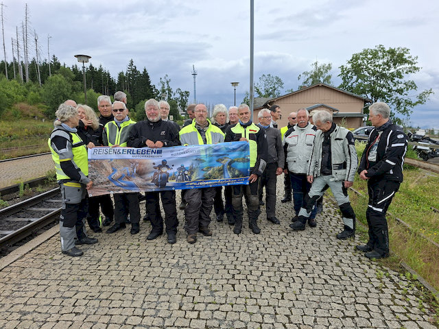 Gruppenfoto am Bahnhof Schierke
