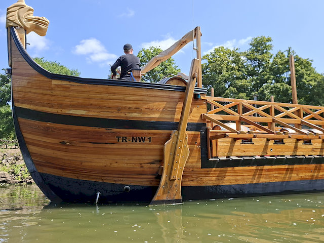 Römer-Weinschiff
