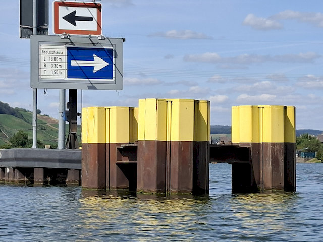 vor der 1. Moselschleuse bei Wintrich