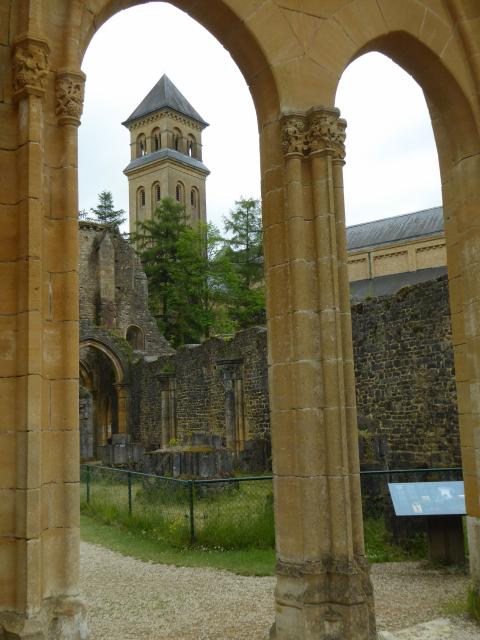 Kloster  Notre-Dame dOrval