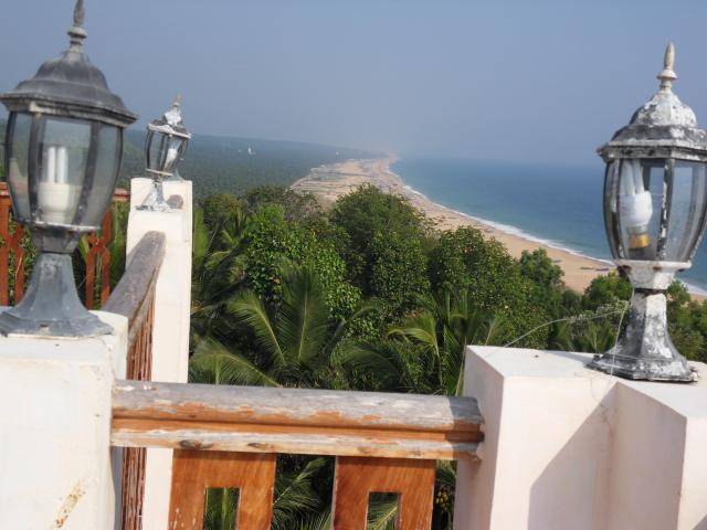 Der Strand bei Vizhinjam vom Dach aus gesehen