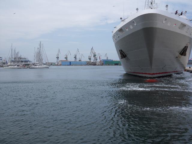 am Hafen in Pula