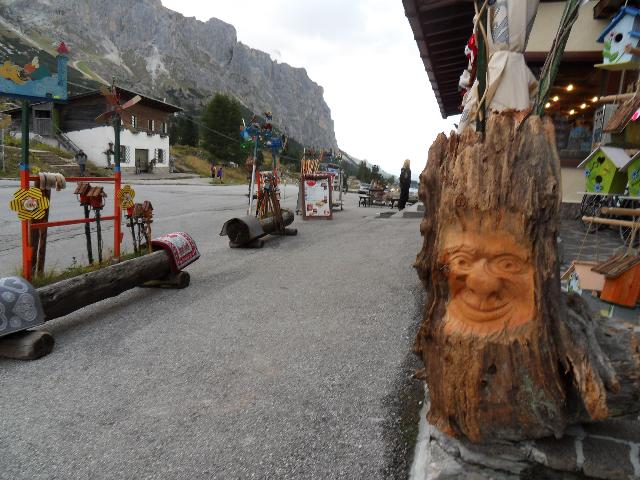 Touristen-Andenken auf dem Falzareggo-Pass