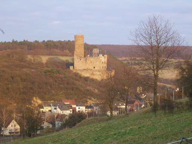 Blick auf die Burg Schwalbach