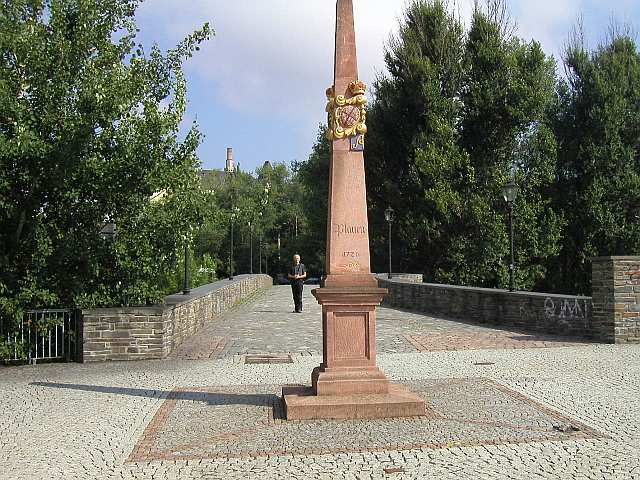 Spaziergang zur alten Elsterbrücke