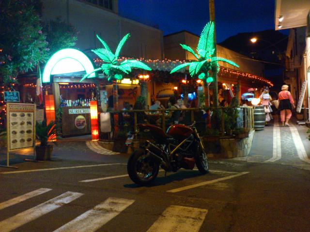 Nachtleben in Cala Gonone