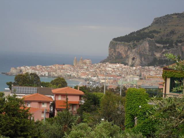 Blick auf Cefalu