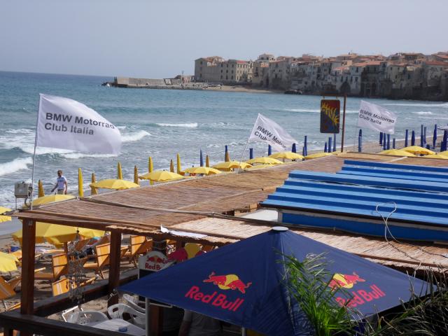 BMW-Tage 2009 am Strand von Cefalu