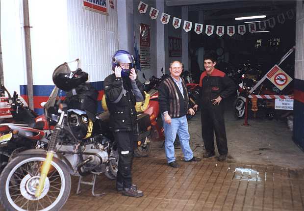 Motorrad-Werkstatt in Teruel