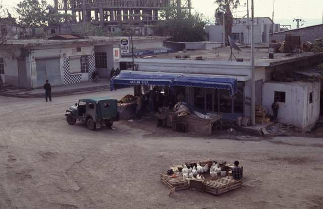 Blick vom Hotelzimmer in Karatas auf die Kreuzung unterhalb