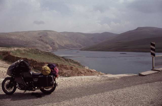 im Sperrgebiet des Atatürk-Staudamms