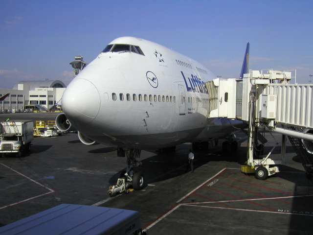 auf uns wartendes Flugzeug in Los Angeles
