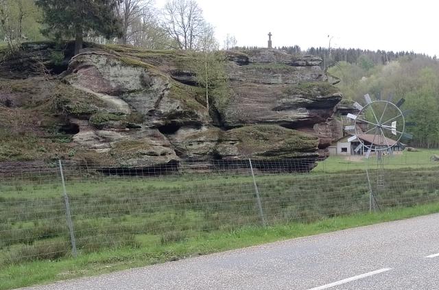 Felsformationen bei Troisfontaine 