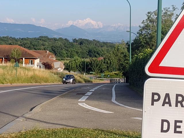 Der frhabendliche Blick auf den Mont Blanc