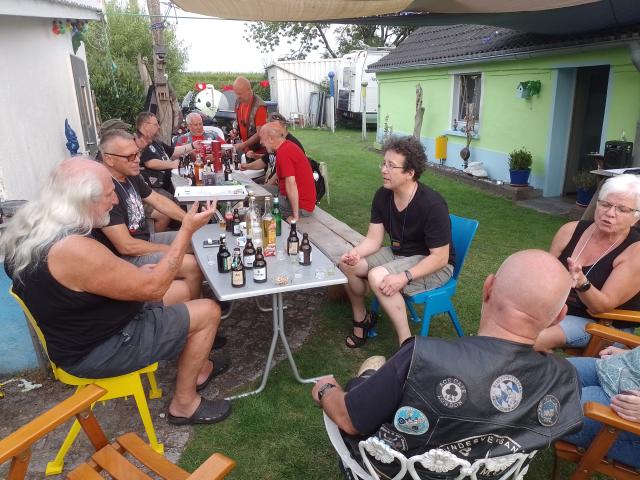 Die ersten Gäste sind schon da...